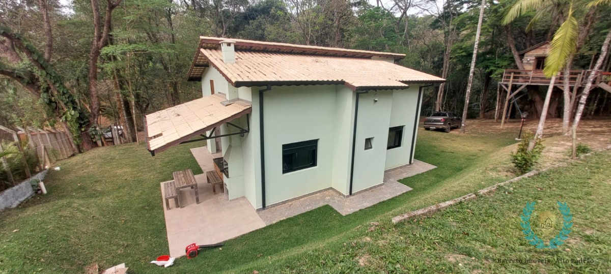 Chácara à venda com 2 quartos, 150m² - Foto 1