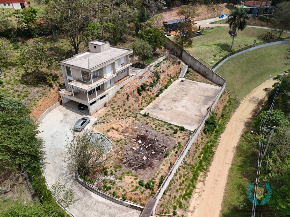 Chácara à venda com 3 quartos, 314m² - Foto 1