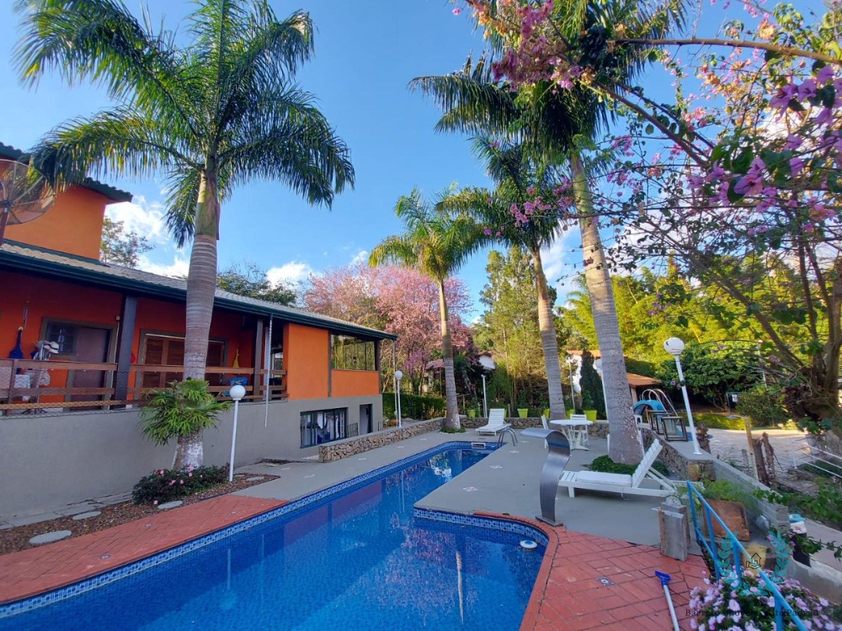 Casa de Condomínio à venda com 3 quartos, 275m² - Foto 1