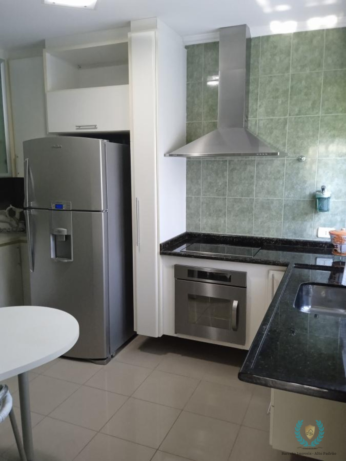 Casa de Condomínio à venda com 3 quartos, 450m² - Foto 4
