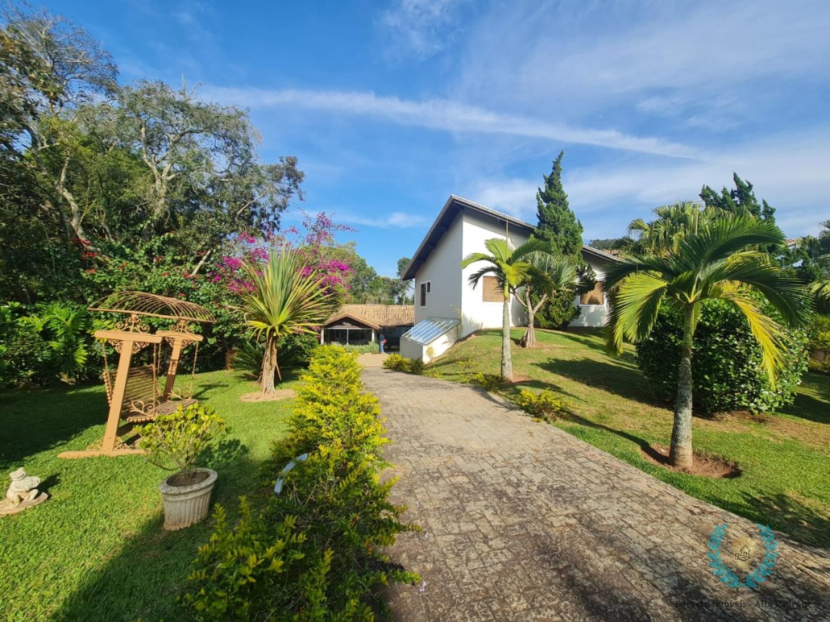 Casa de Condomínio à venda com 3 quartos, 450m² - Foto 2