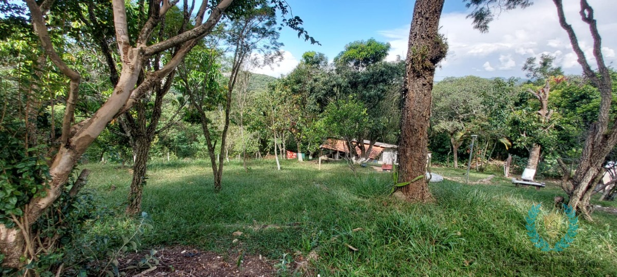 Casa de Condomínio à venda com 3 quartos, 250m² - Foto 15
